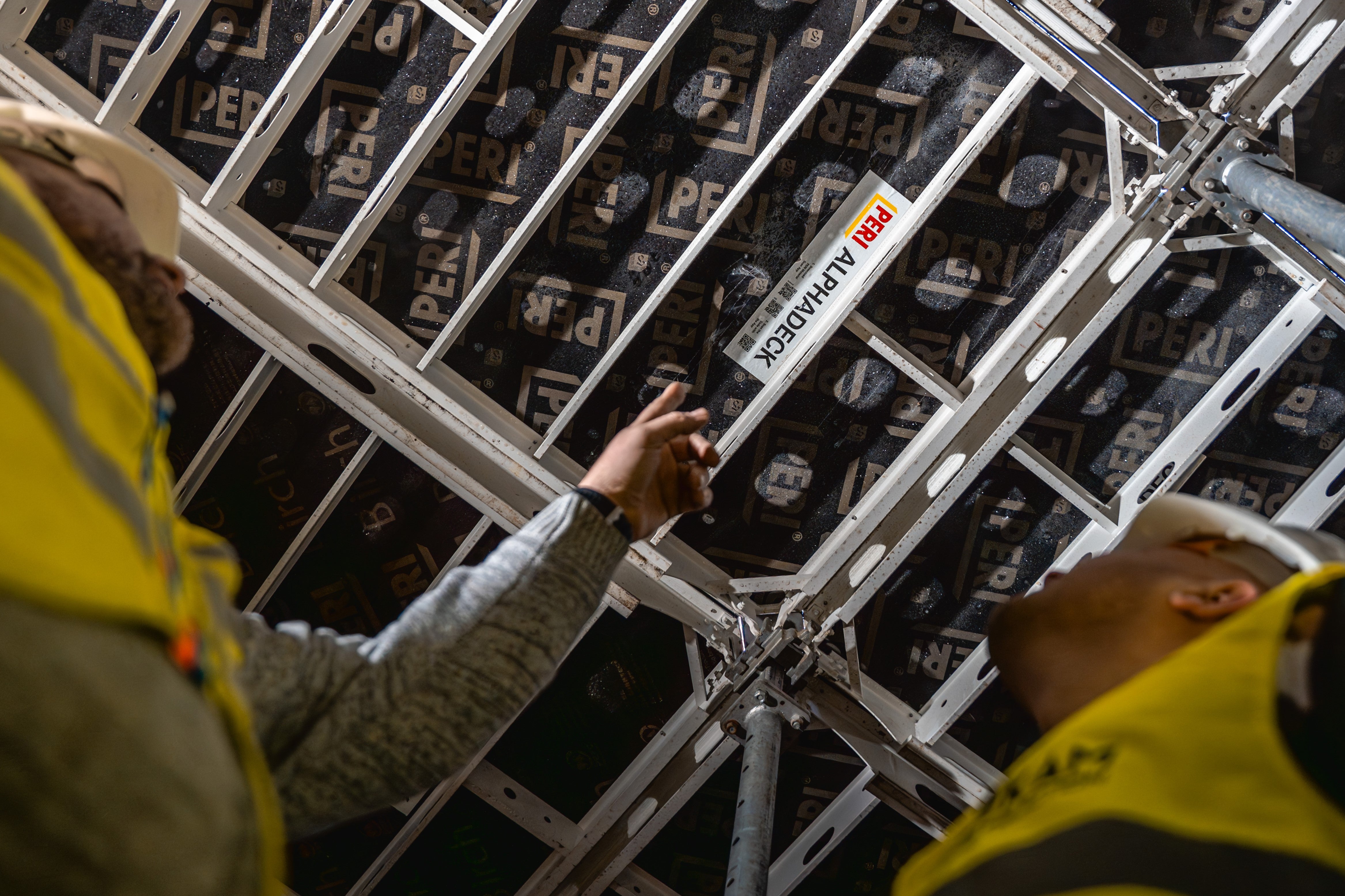 Благодарение на възможността за ранно преместване и използването на големи алуминиеви платна без необходимост от кран