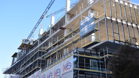 Фасадно скеле от системи PERI UP Easy и PERI UP Flex