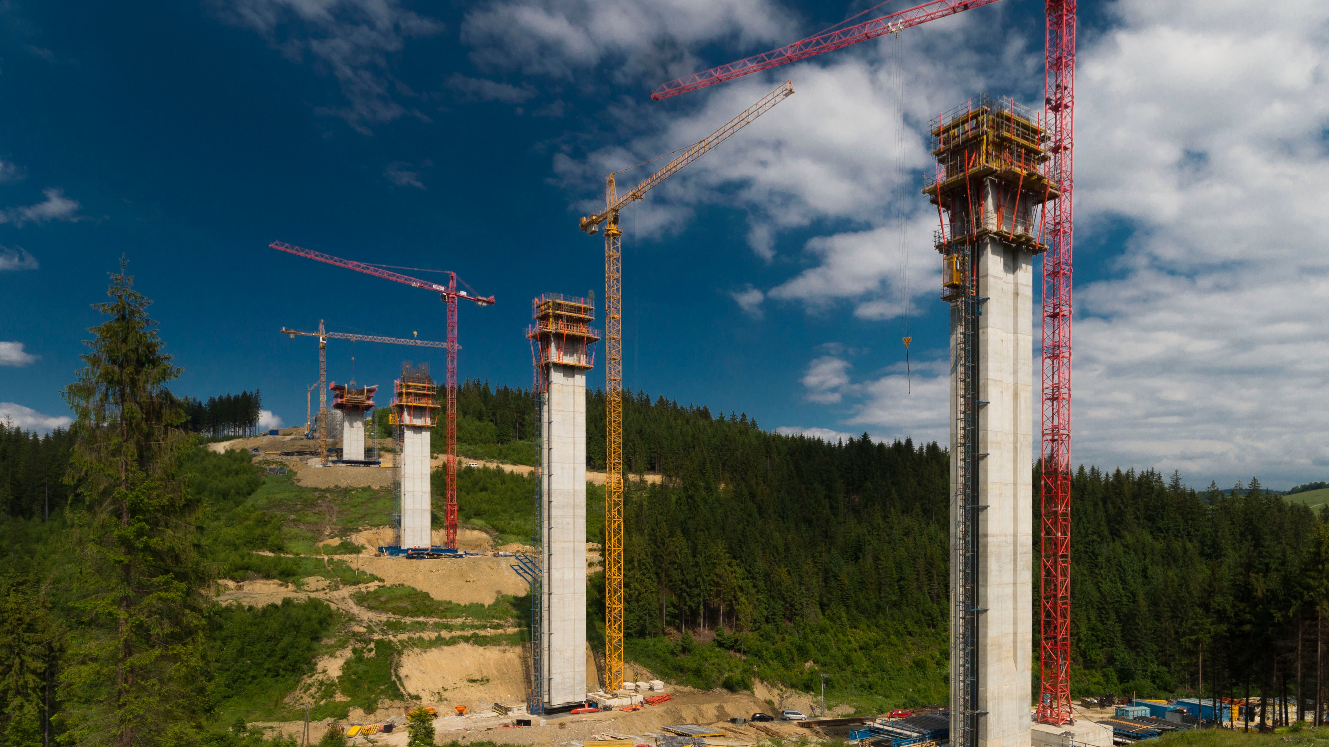 Objekt SO248 pozostáva zo 7 pilierov, pričom najnižší meria 7,94 m a najvyšší 55,72 m.