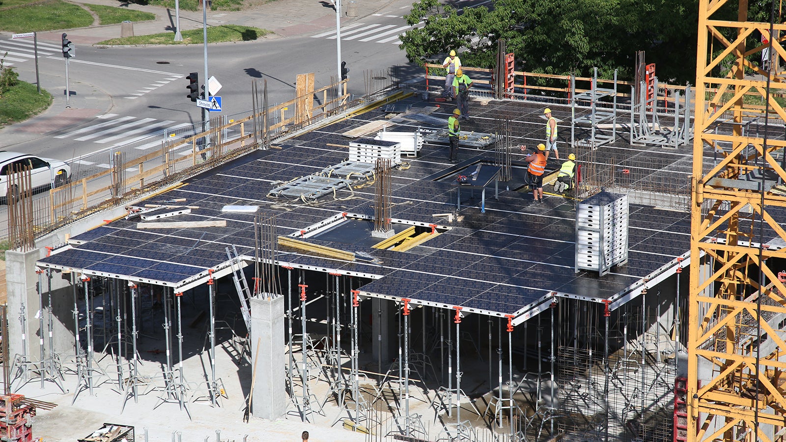 SKYDECK slab formwork adapts to a wide range of requirements, delivering one versatile system for diverse projects.