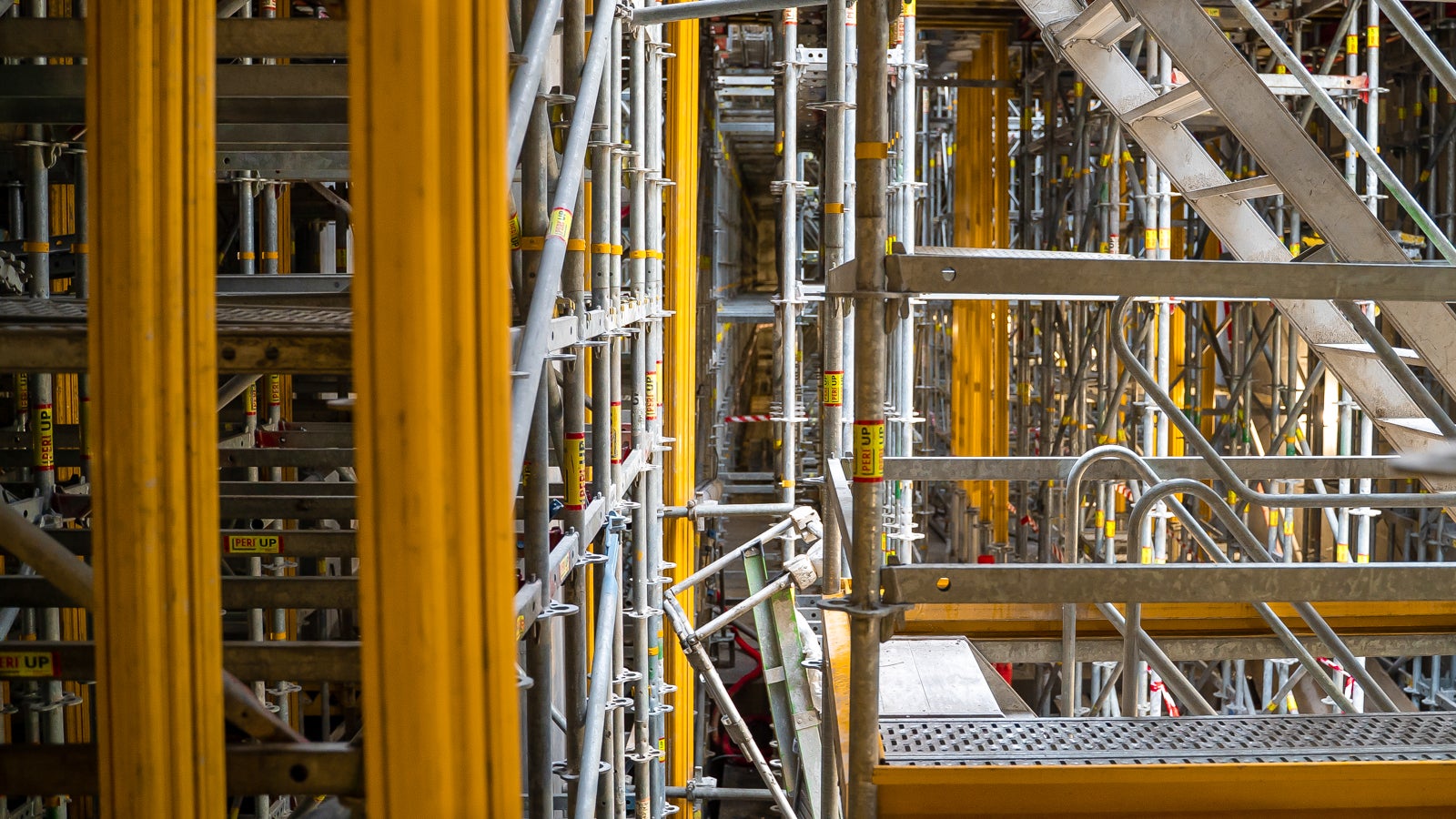 Multiprop tårne anvendes som sikker understøtning