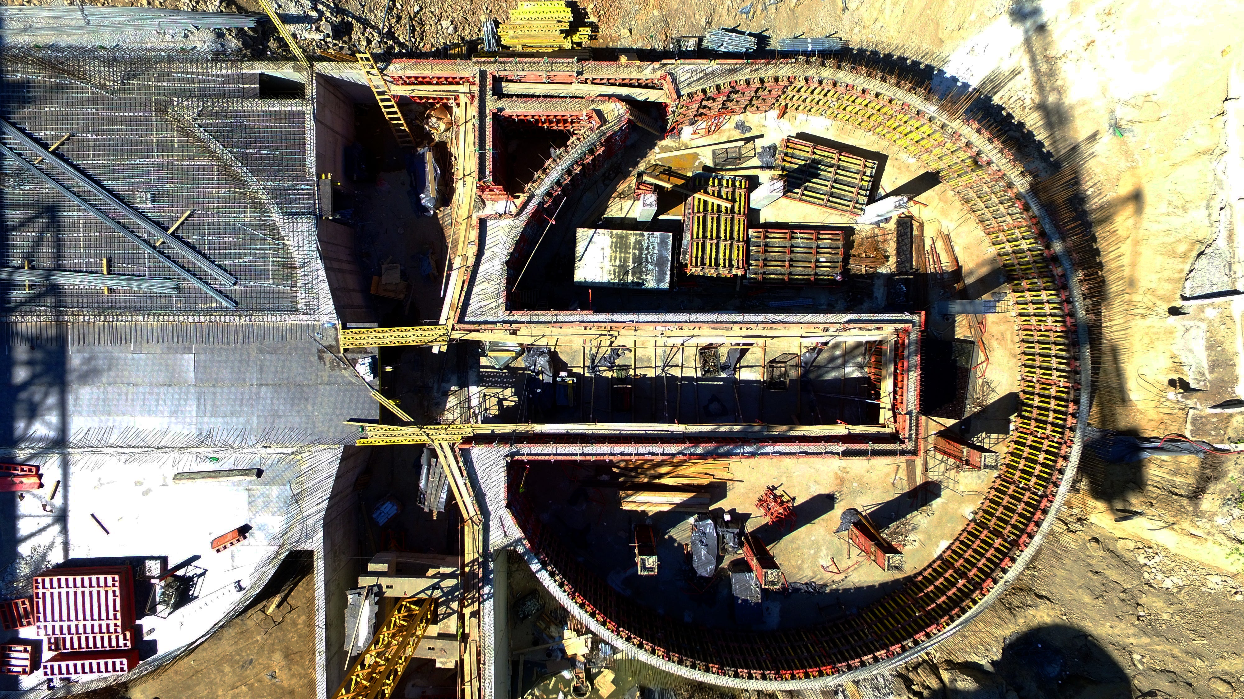 Вертикален кофраж TRIO и RUNDFLEX