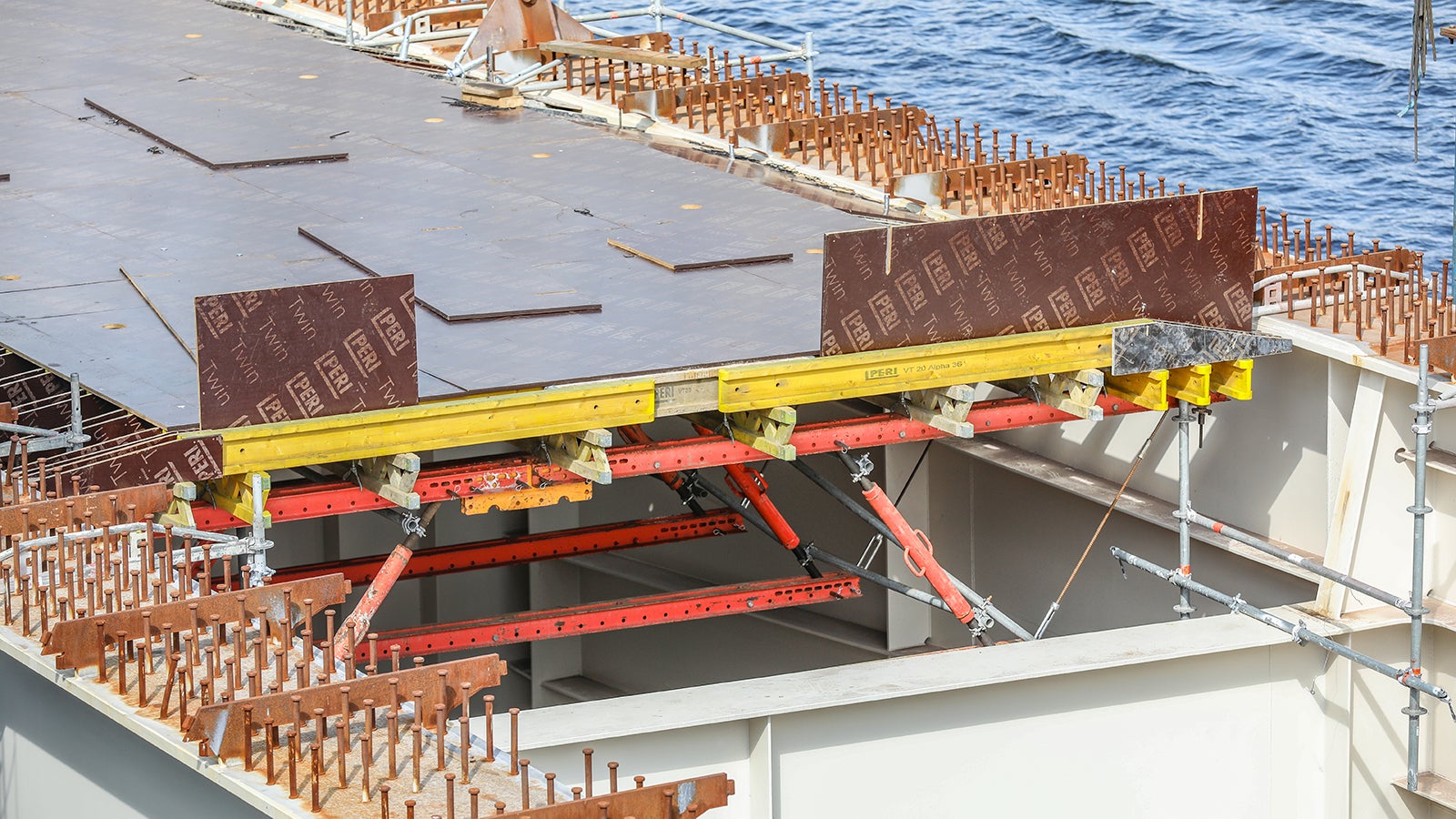 Przebudowa ciągów komunikacyjnych DK 31 - rozbudowa skrzyżowania ul. Floriana Krygiera z ul. Granitową z odcinkiem drogi w kierunku autostrady A6.