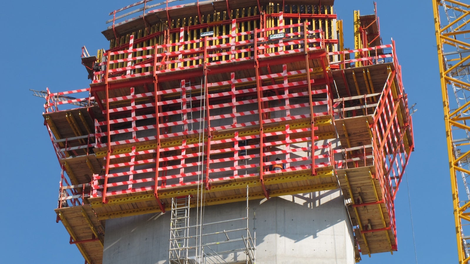 Plataforma ACS e cofragem Vario.