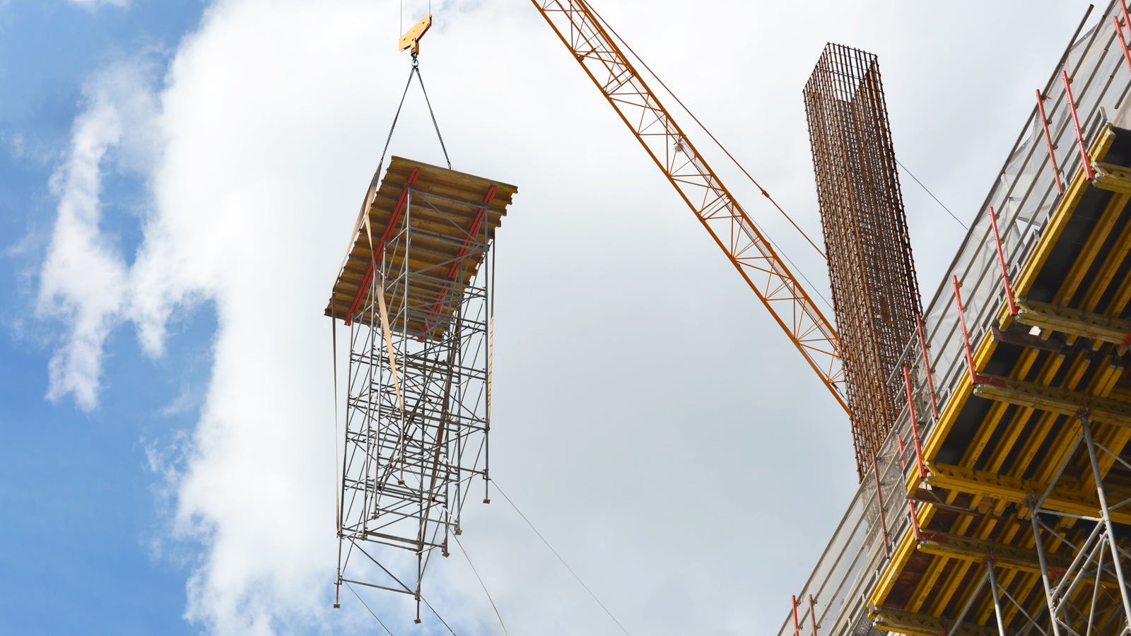Lifting of PD 8 Slab Table to the 2nd floor of the warehouse.