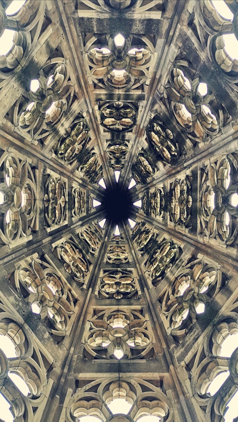 High up and strongly connected - PERI is also in charge of the construction site at Ulm Minster, the church with the highest church tower in the world.