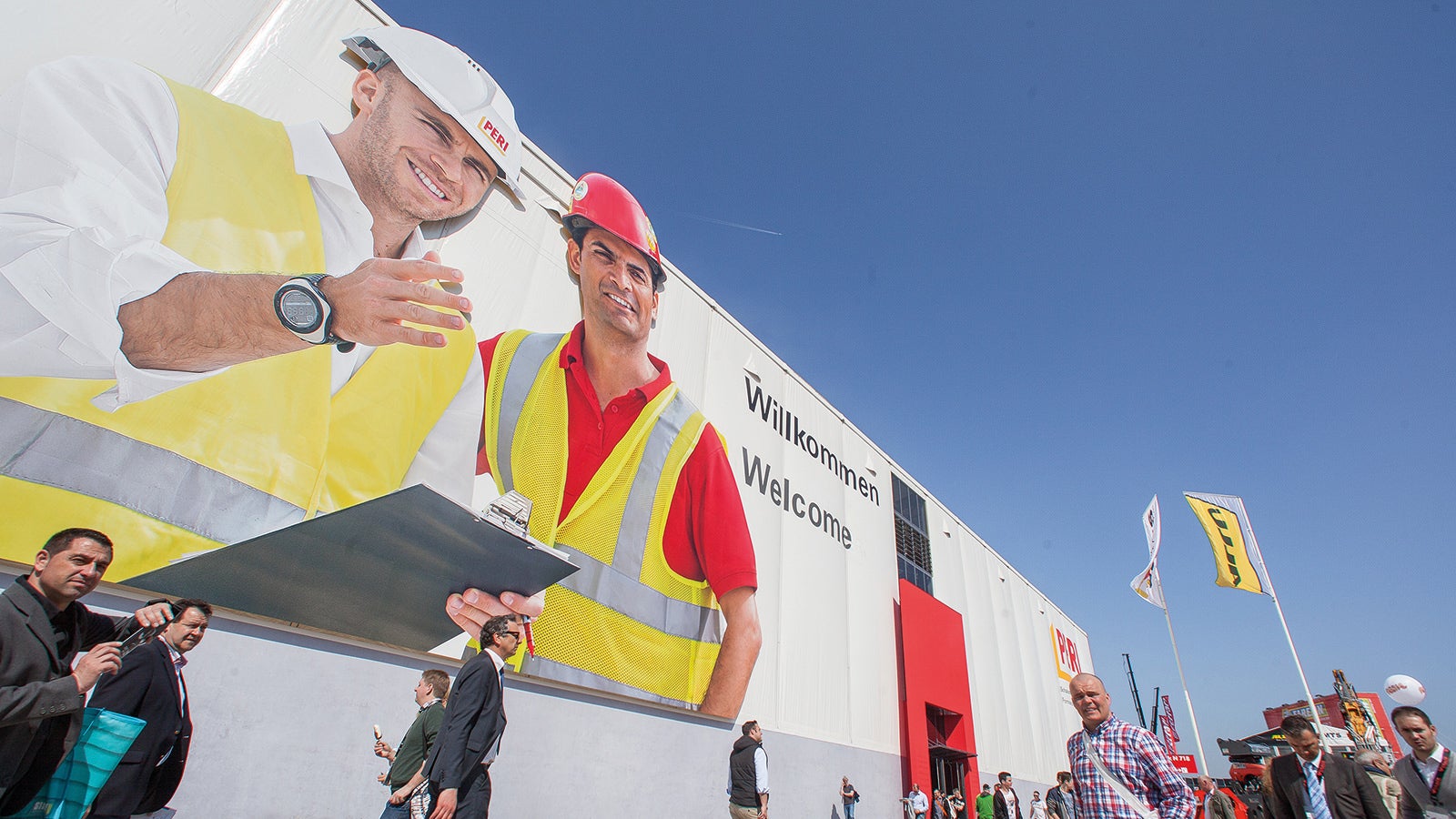 A real eyecatcher – the PERI exhibition tent on the open-air rear at bauma 2016.