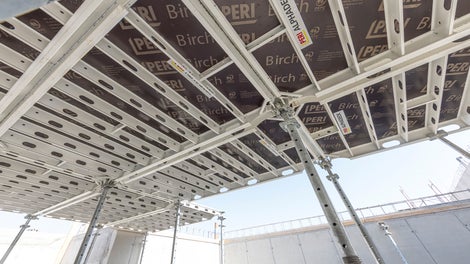 Panel, düşer kafa ve dikmeden olaşan sadece üç temel eleman ile malezeme gereksinimi en aza indirilir. Erken söküm imkanı sayesinde sadece tek set kalıp sistemi yeterli olmaktadır. Bu sayede verimli lojistik süreçleri ve minimuma indirilmiş depolama ihtiyacı oluşmaktadır.