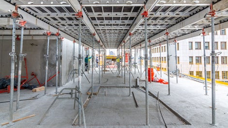 SKYDECK panelna stropna oplata za izvedbu središnjeg dijela ploče.