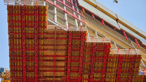 Close-up ondersteuning uitkraging met PERI dragers