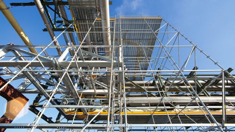 Das metrische 25-cm-Systemraster aller Gerüstbauteile ermöglicht jegliche Anpassungen – ohne aufwändige Bastelarbeiten mit Rohren und Kupplungen.