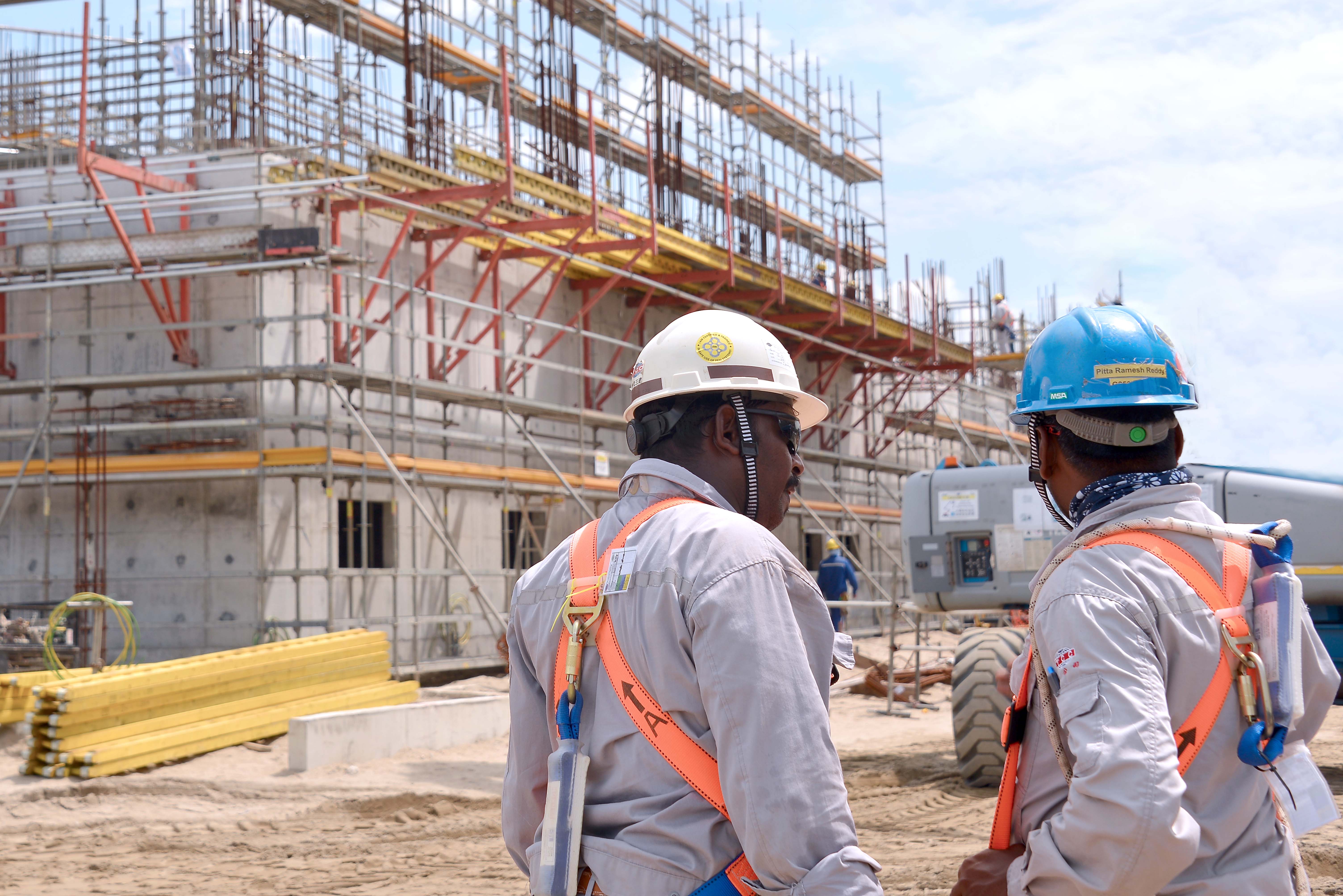 Site crew in discussion – midst of CB240 access installation