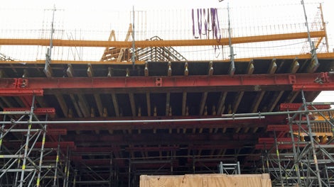 Fritrum lavet med HDT bjælker understøttet med PERI UP understøtningstårne