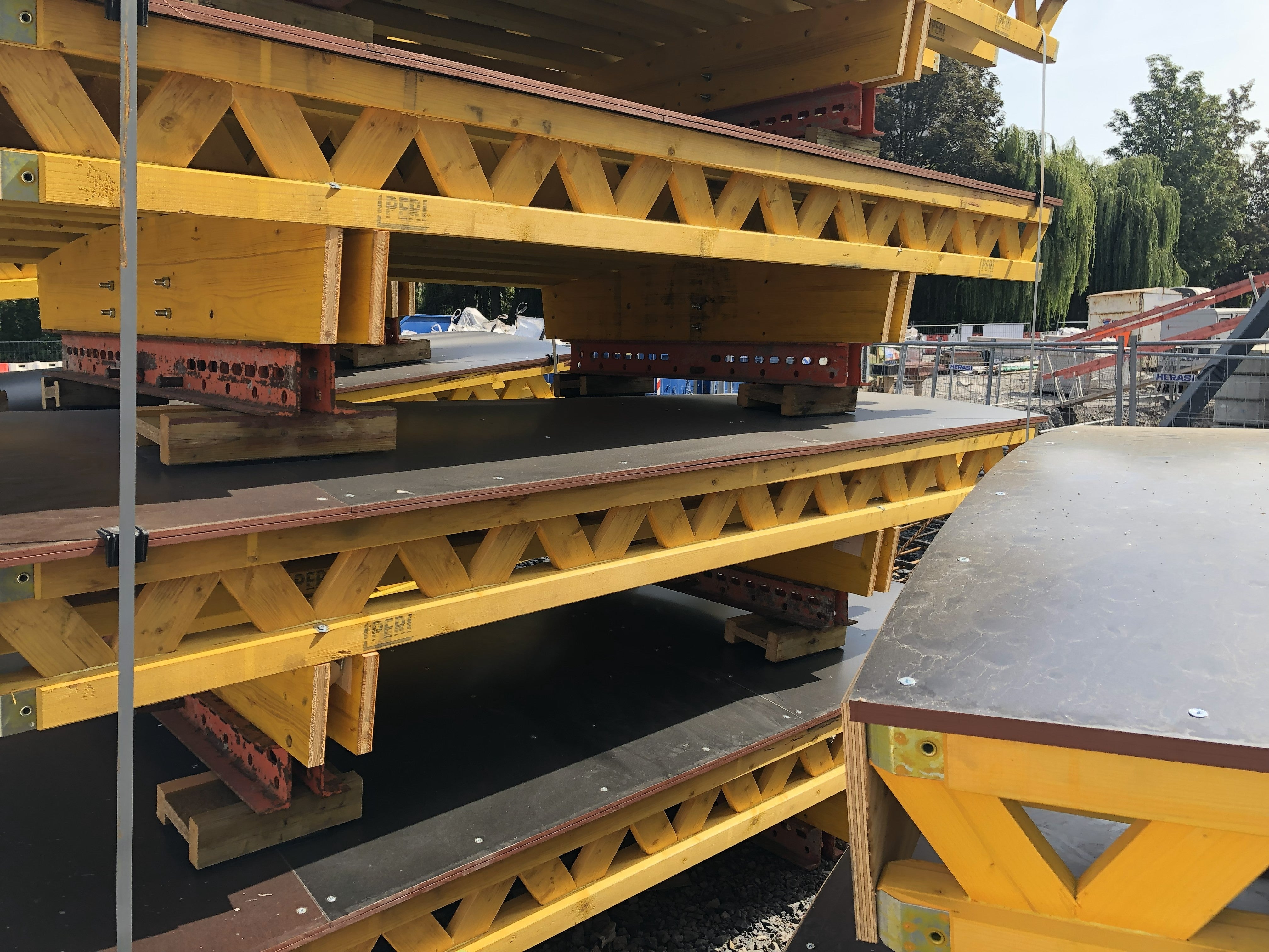 Le matériel PERI est toujours en excellent état lorsqu'il arrive à flux tendu sur le chantier.