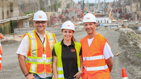 V. l. n. r: Santiago Mera, Elena Alvarez, Fidel Benito