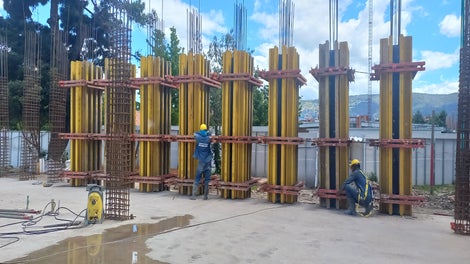 Sistema de encofrado para muros y columnas Vario VT-20