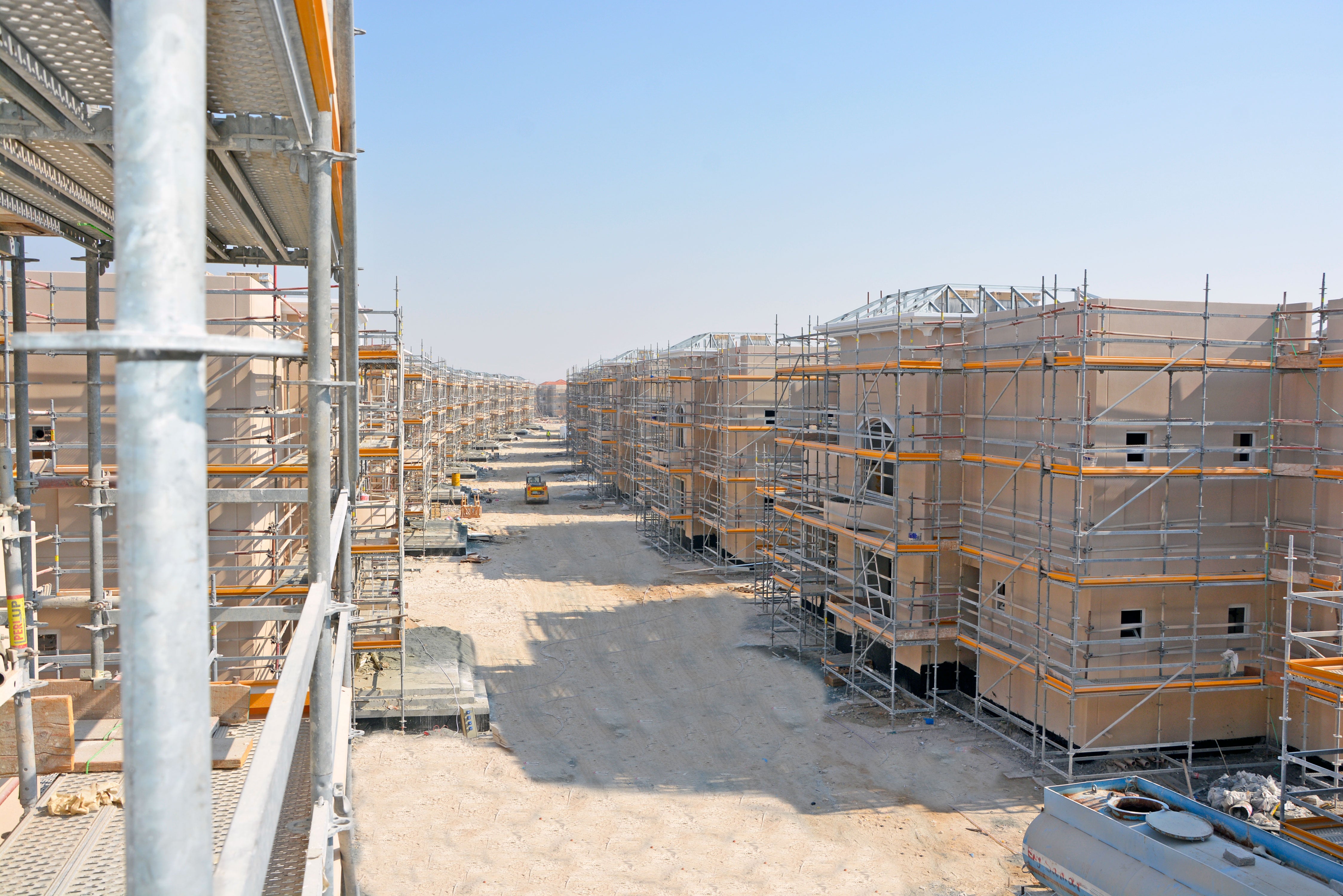 Safe and fast assembly due to ledger with Gravity Lock