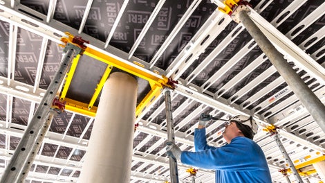 Thanks to the column frame with flexible transverse profile in 10 cm increments, it is possible to form the area around columns in a safe and easy way.