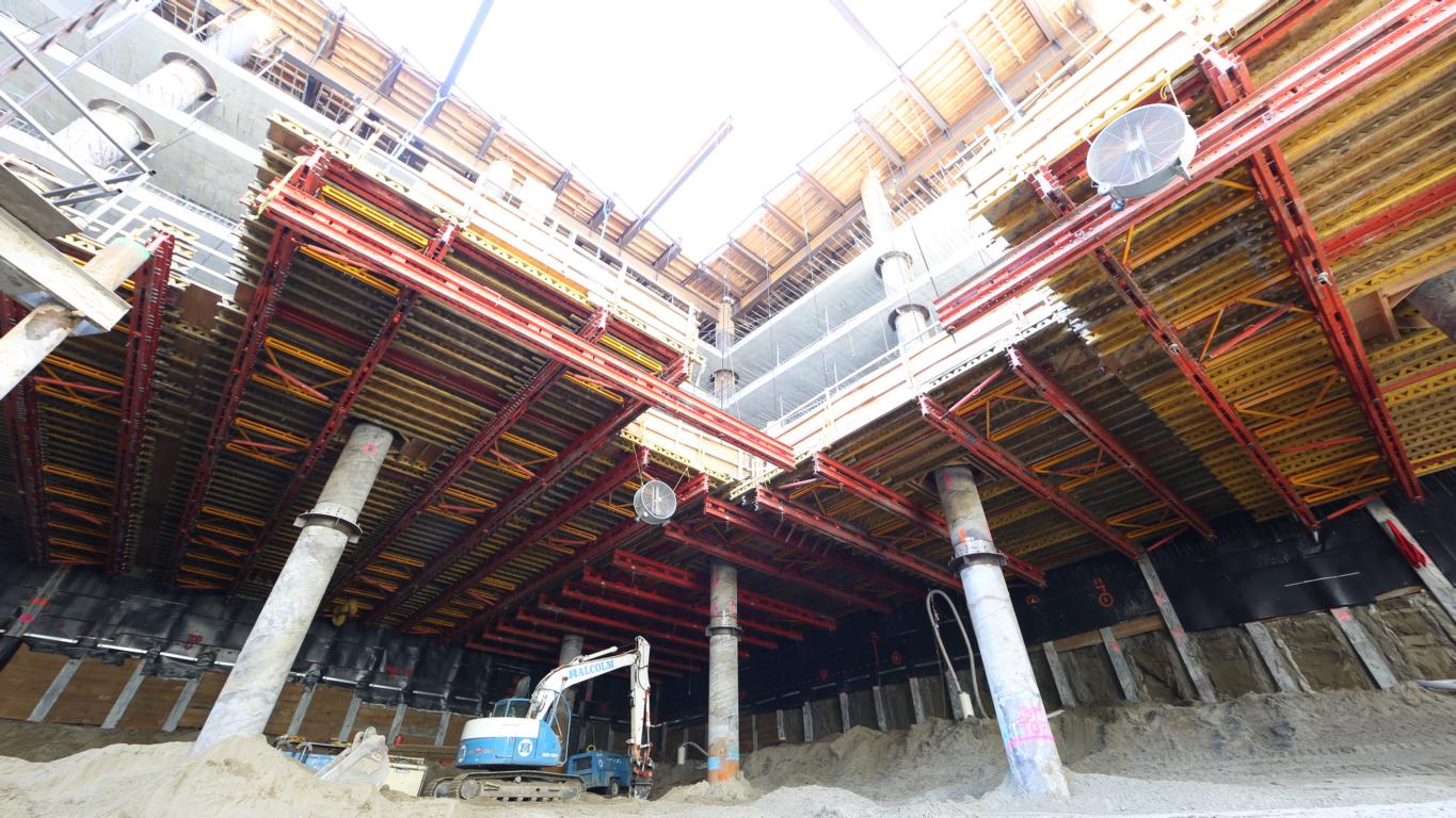 PERI developed a plan using its standard RCS Rail Climbing System that progressed downward as each subgrade level was completed.