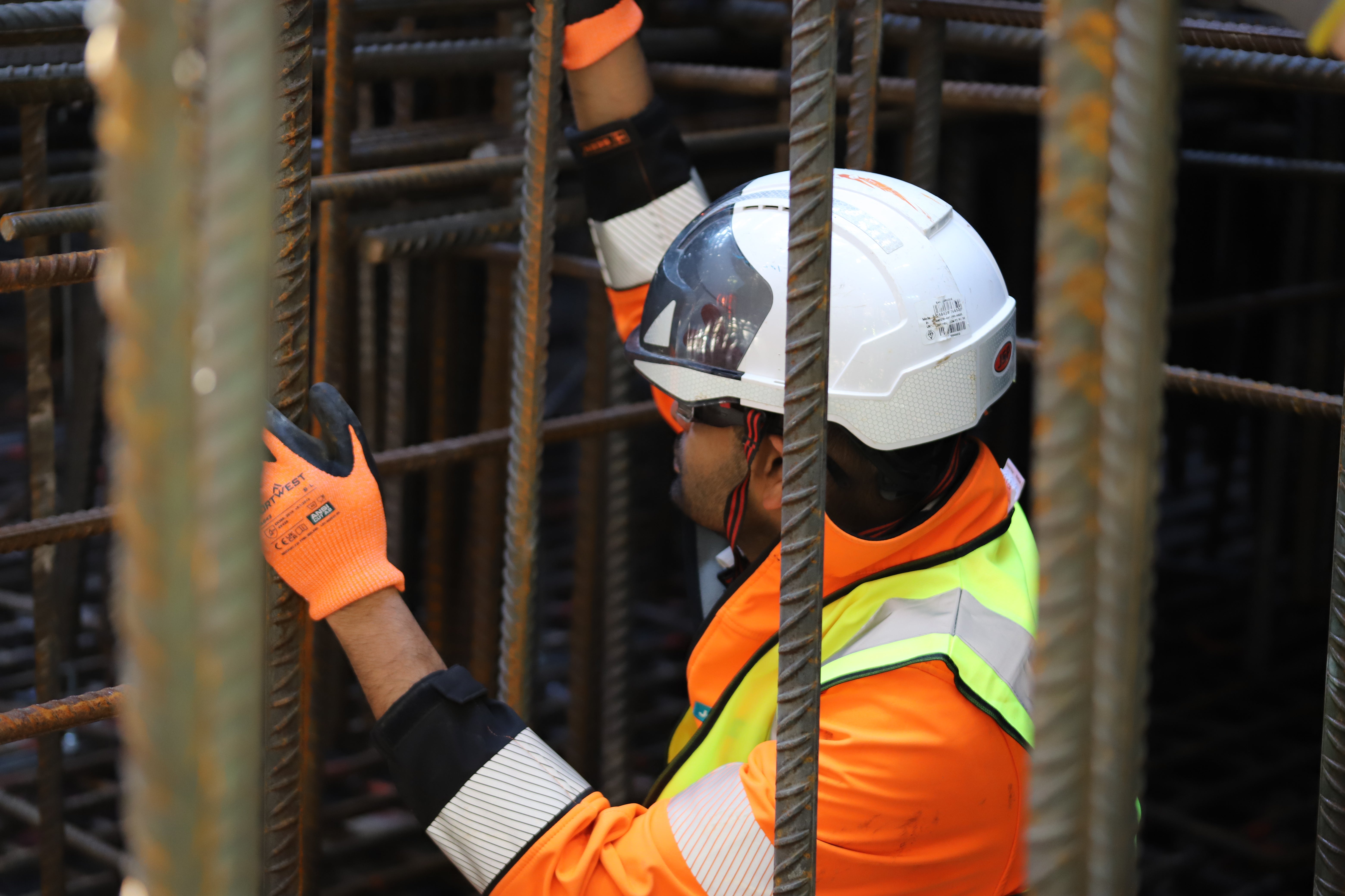Installation was simplified by using tying wire as a time-saving alternative to clamps when connecting the units to the rebar. 