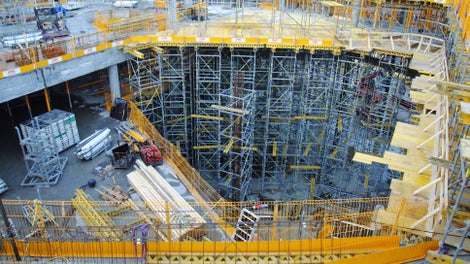 SDU - PERI UP ROSETT til understøtning for arbejdsdæk og dækforskalling i atrium. 