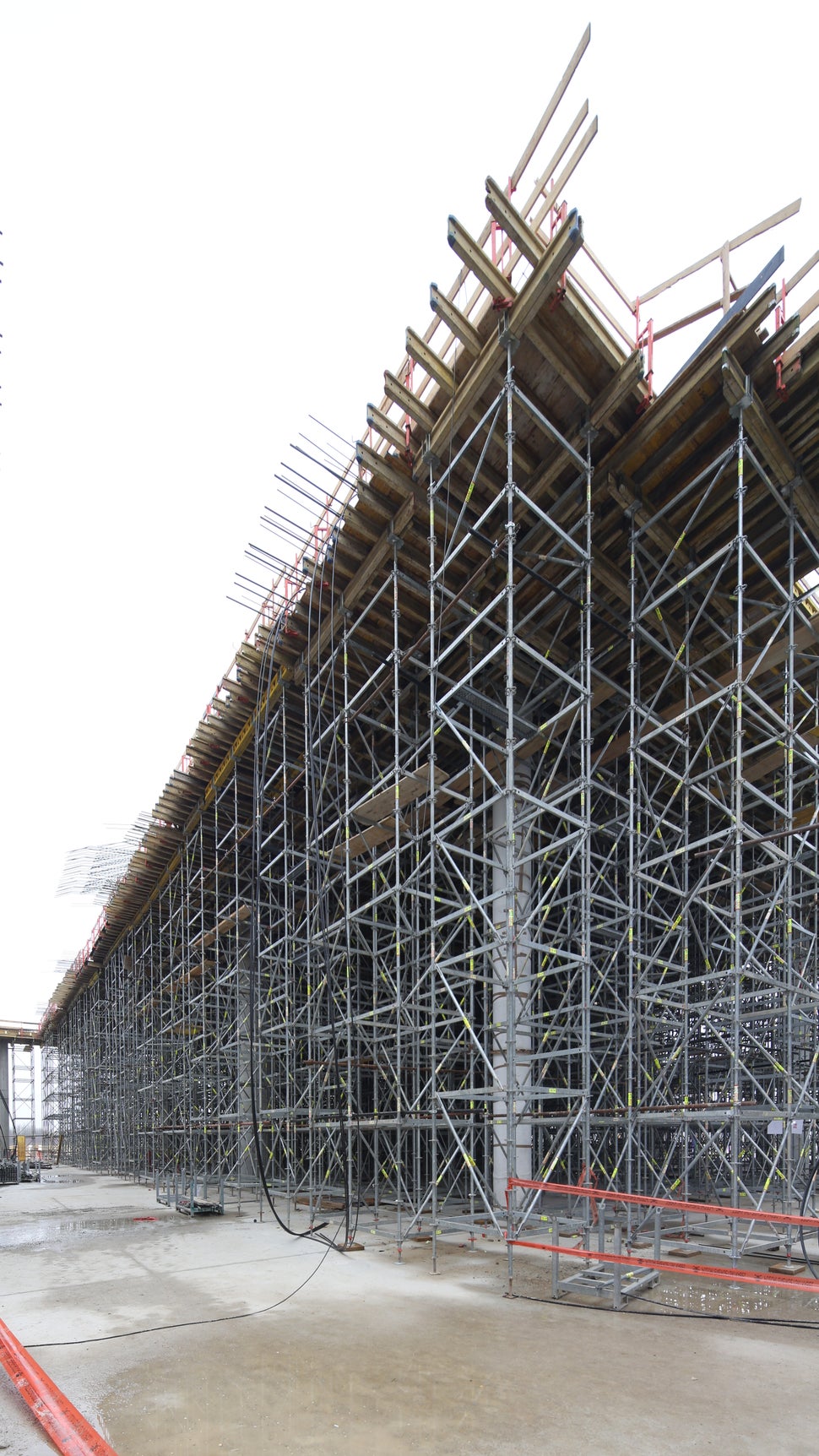 Upravna zgrada i terminali - Kamgrad d.o.o.