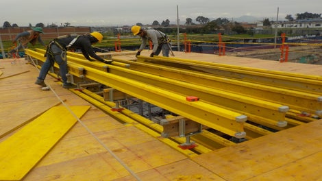 La versatilidad del sistema MULTIFLEX permite incluso realizar los negativos y cajones de las losas de manera sencilla y práctica.