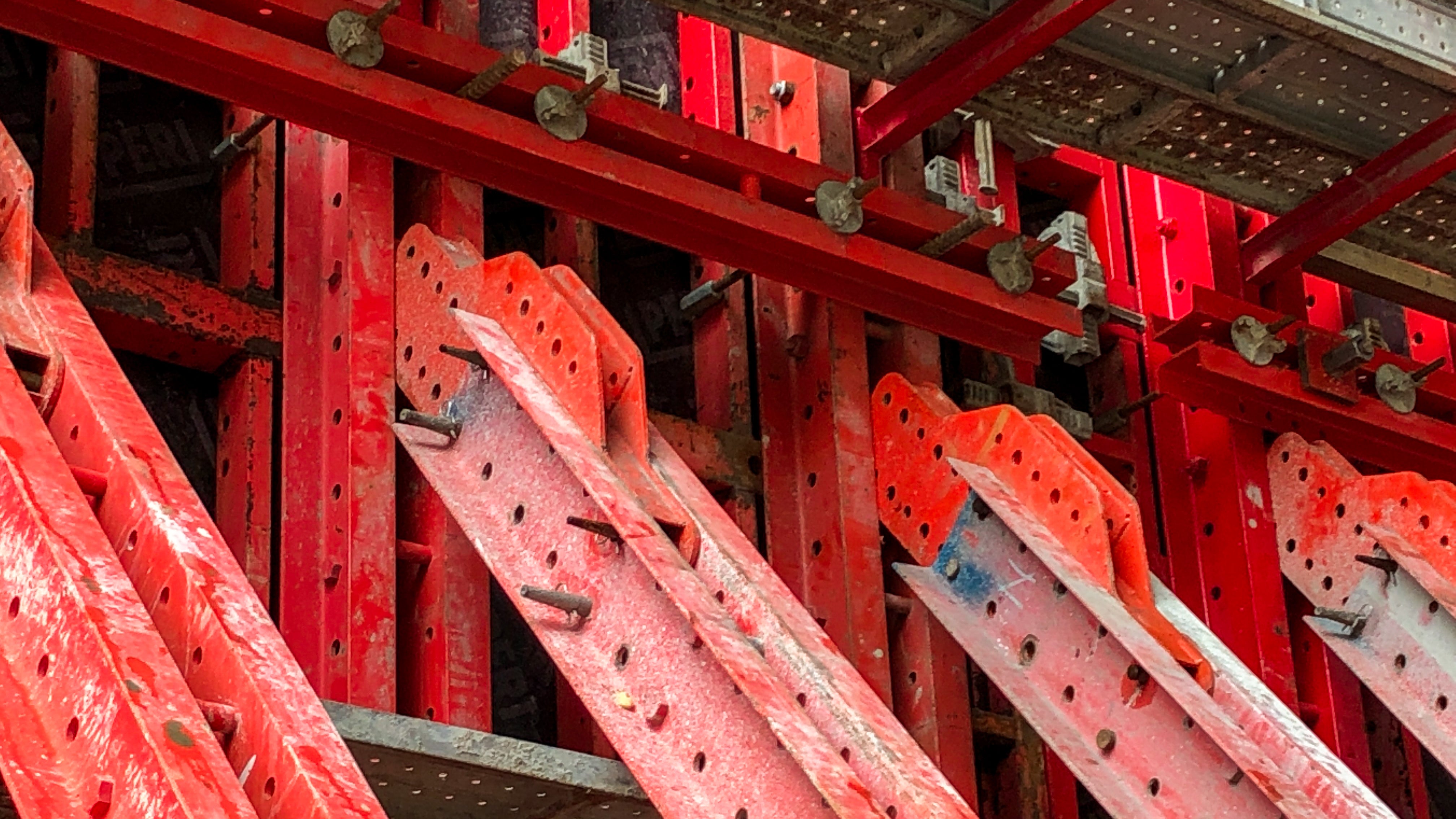 The modular solution of TRIO &amp; VARIO on single-sided formwork