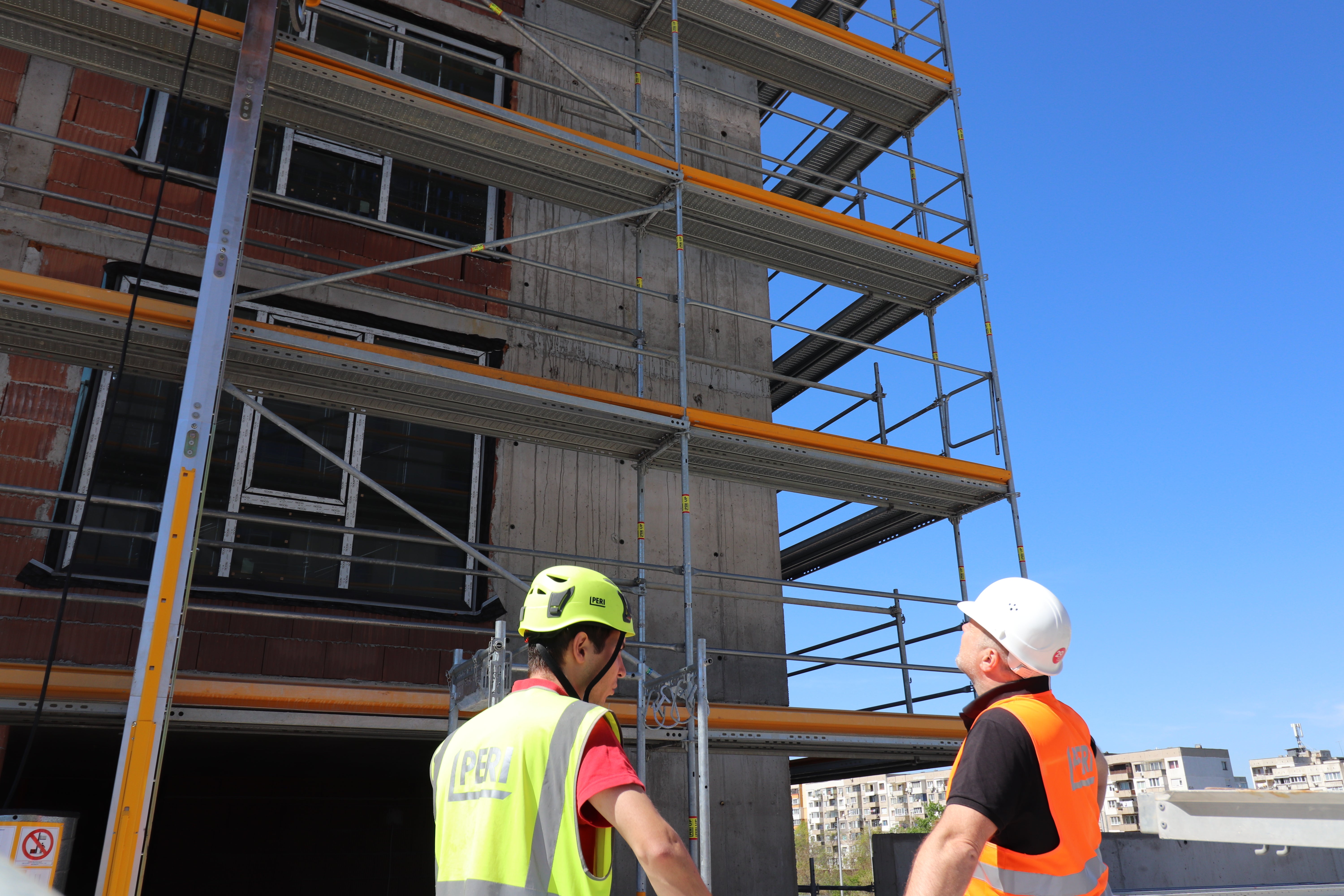 Специфични изисквания: изграждане на скеле, с височина до 60 м<br/>Клиент: Електрисити ЕООД<br/>