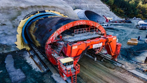 Тунел Железница - Стоманена кофражна количка TET 4