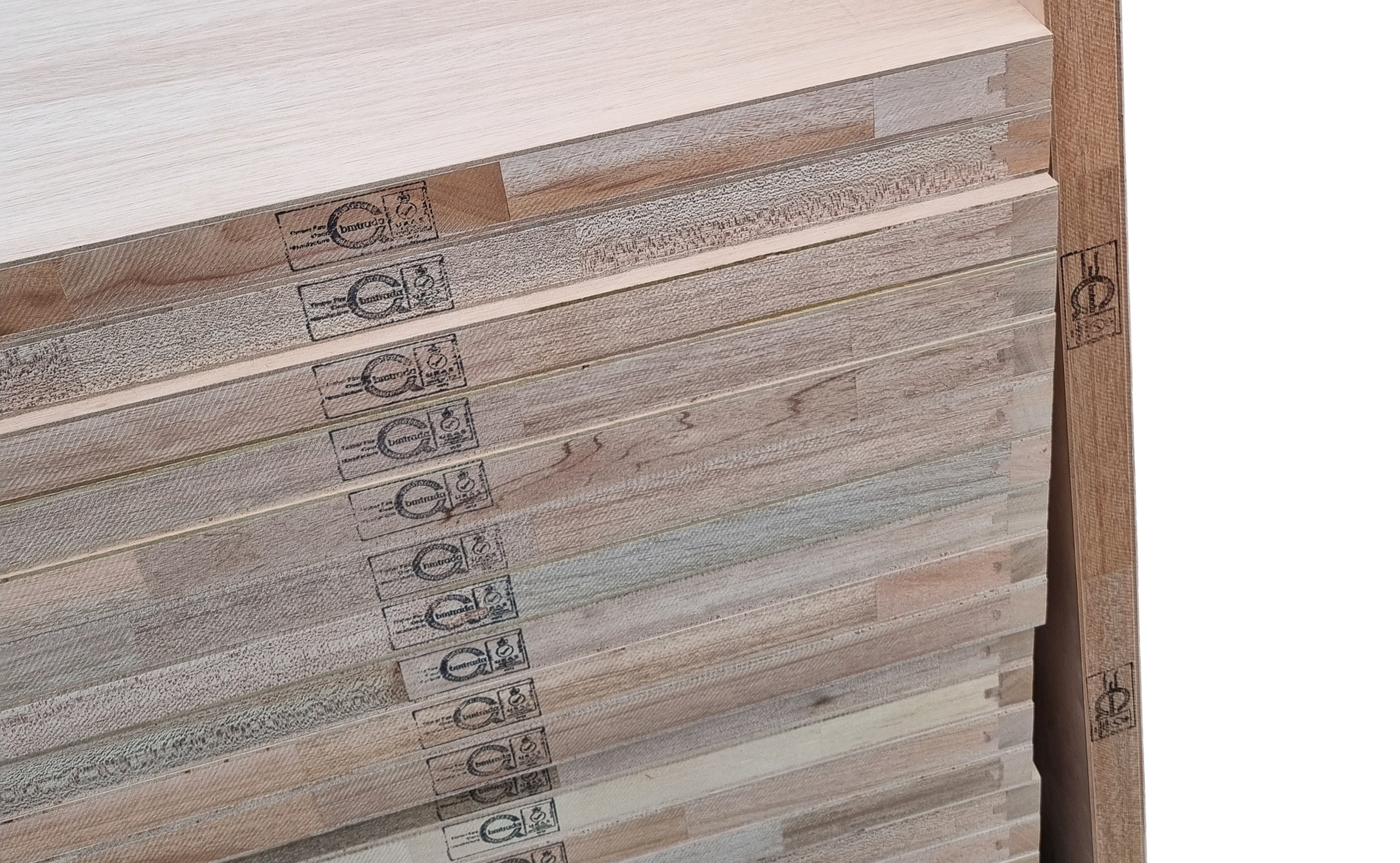 Flamebreak fire door blanks with tri-laminated hardwood core, lightweight design, and certified FD30 and FD60 fire resistance. Ideal for fabricators and installers in commercial and residential projects.