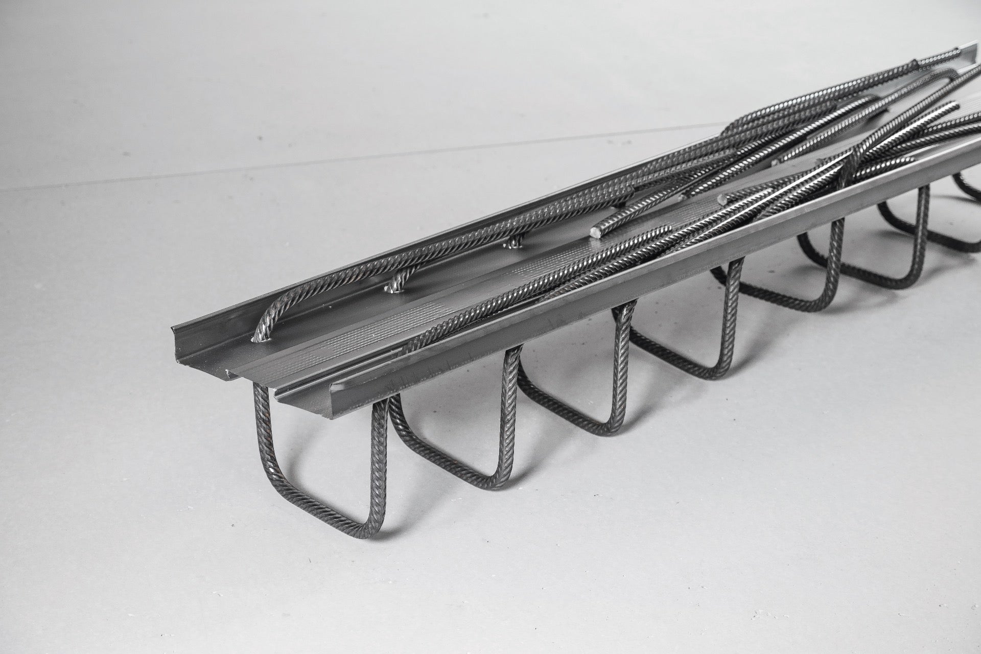 Robust, galvanised sheet metal starter packs with the highest load bearing capacity according to Eurocode 2.