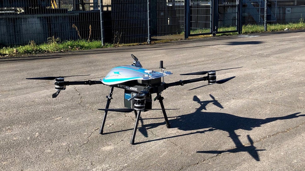 <br/>Moselcopter 公司能够实现航拍、地面拍摄、空间可视化、3D建模或比例尺可调的测量服务，