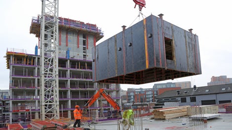 The platform and inner formwork were lifted into position ready for the next concrete pour