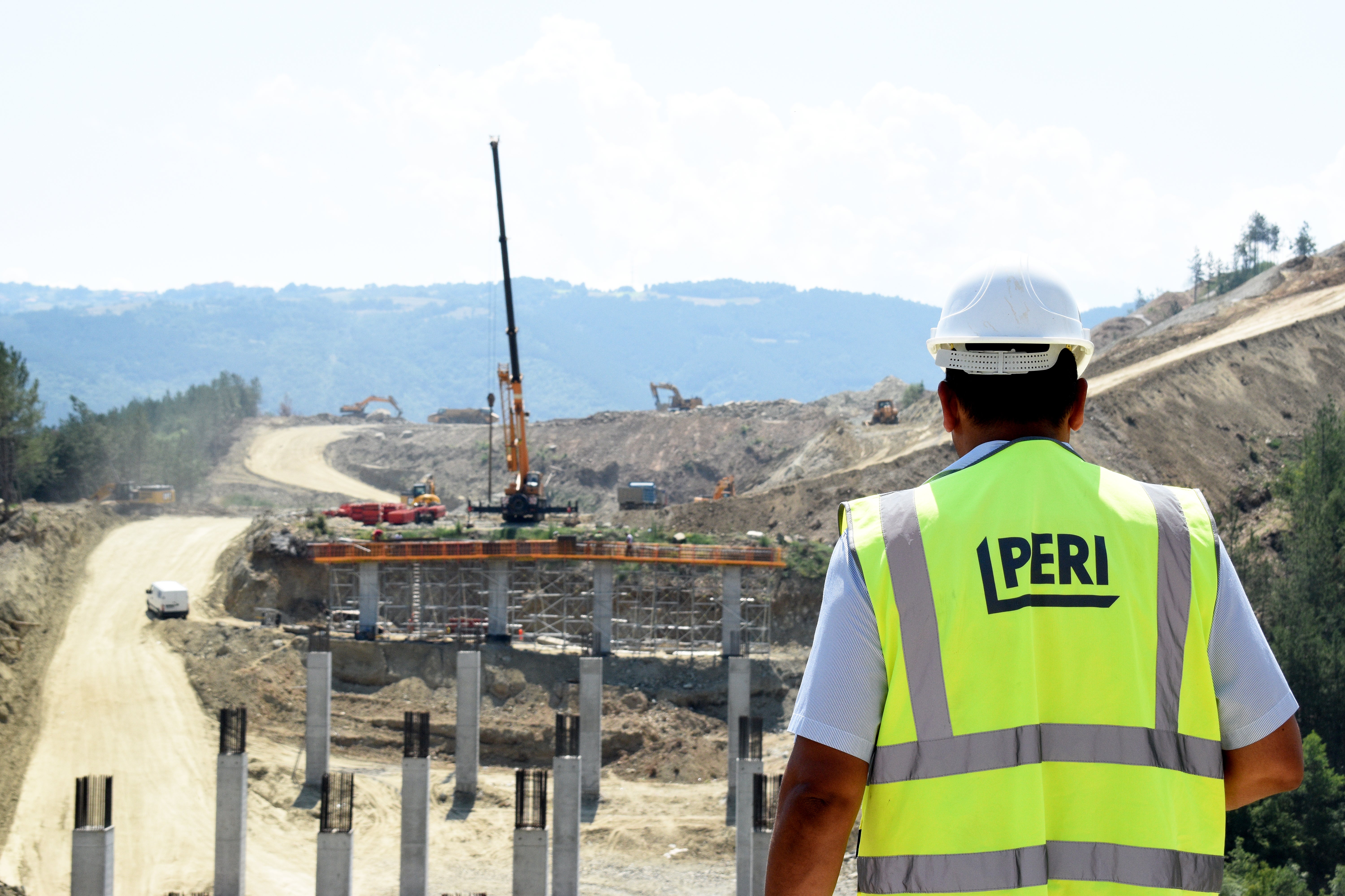 Професионални съвети и поддръжка на самия обект от експертите на ПЕРИ България