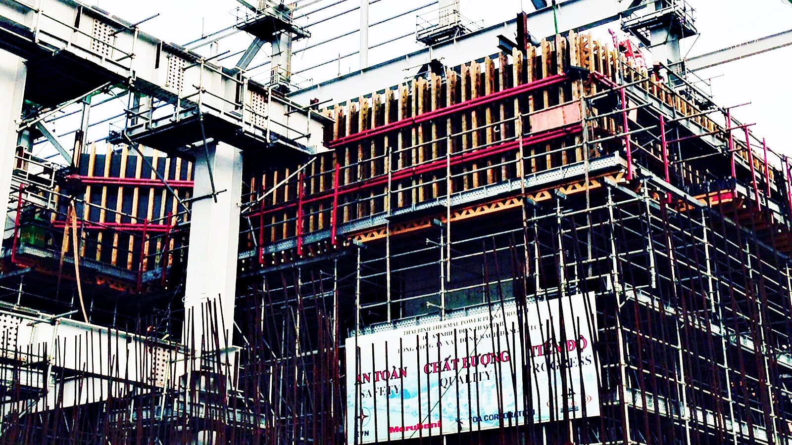 Suitable solution with VARIO GT 24 wall formwork