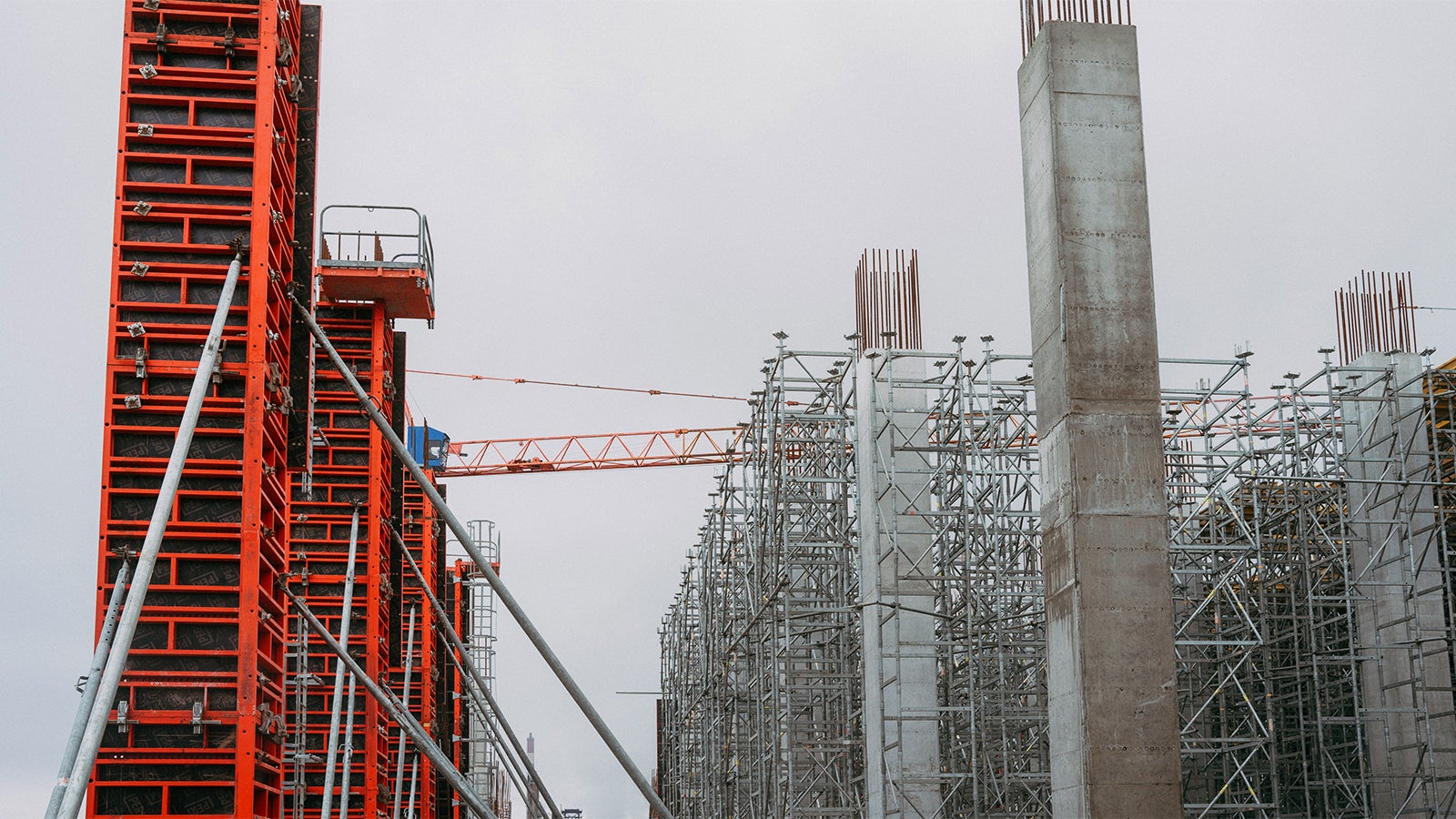 Realizacja projektu Polimery Police. Odcinek realizowany przez Jakon.