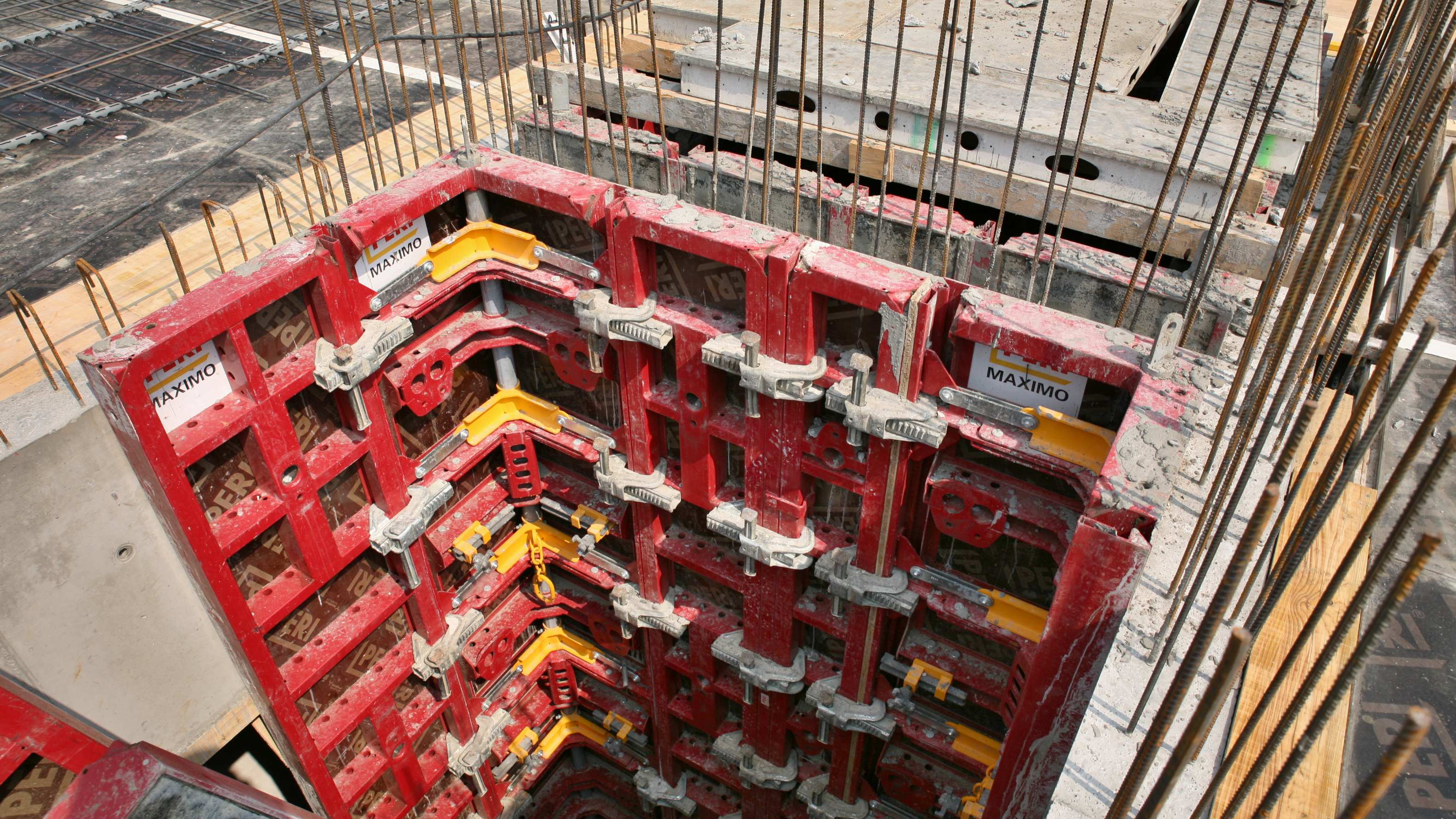 Office Building Argentinská, Praha