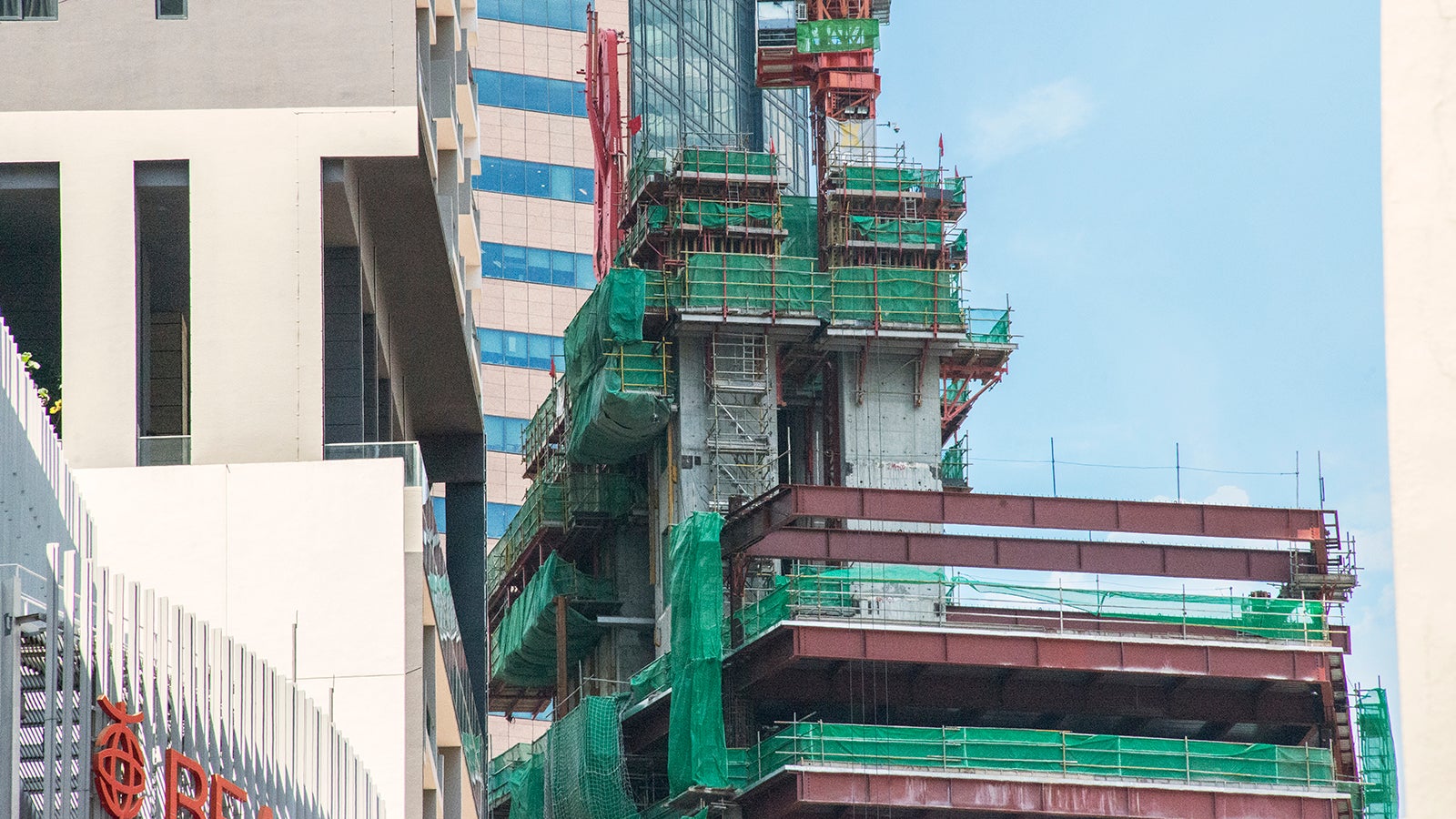 An upclose view of CB 240 Climbing Formwork at the current level of the tower.