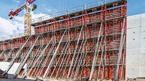 Stenové debnenie s malým množstvom prvkov<br/>a s viacerými možnosťami použitia1. 