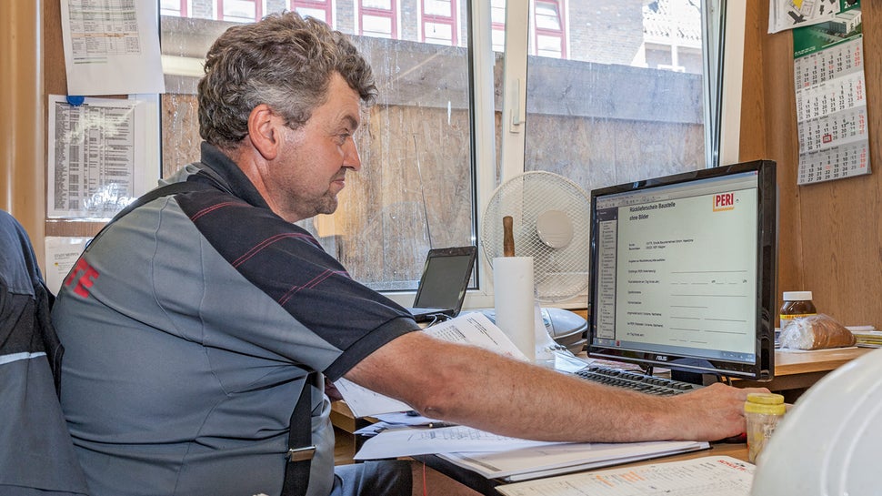 Des relevés de matériel et de coûts actualisés quotidiennement ainsi que des chiffres clés relatifs au projet garantissent un déroulement sans faille du projet de construction. 