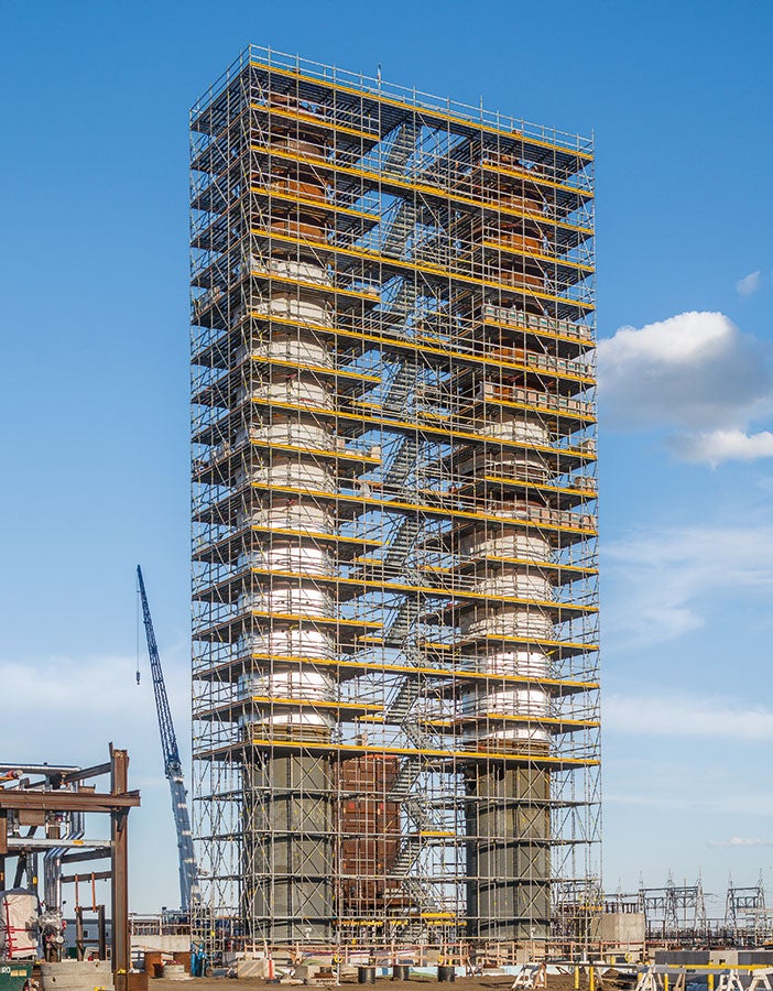 În Edmonton/Alberta, cea mai avansată rafinărie de șisturi bituminoase din lume se construiește pe o suprafață de 2 km².