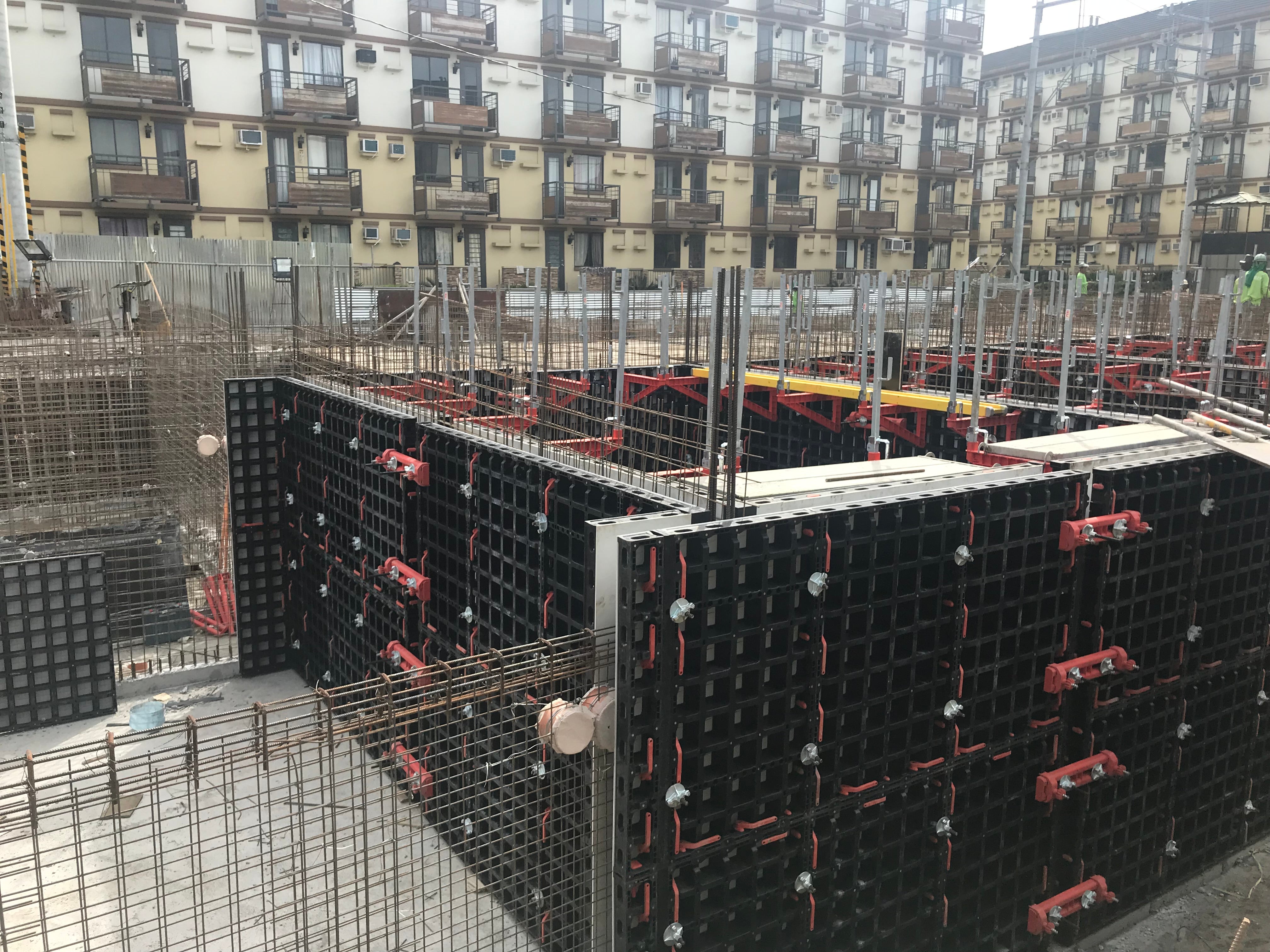 Hacienda Balai is the latest offering from Phinma Properties! The housing project allows residents to enjoy city life even more because it is located in a very much accessible place near commercial centers and main roads. 