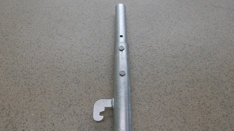 Der Schwenkarmhalter mit integriertem Haken<br/>