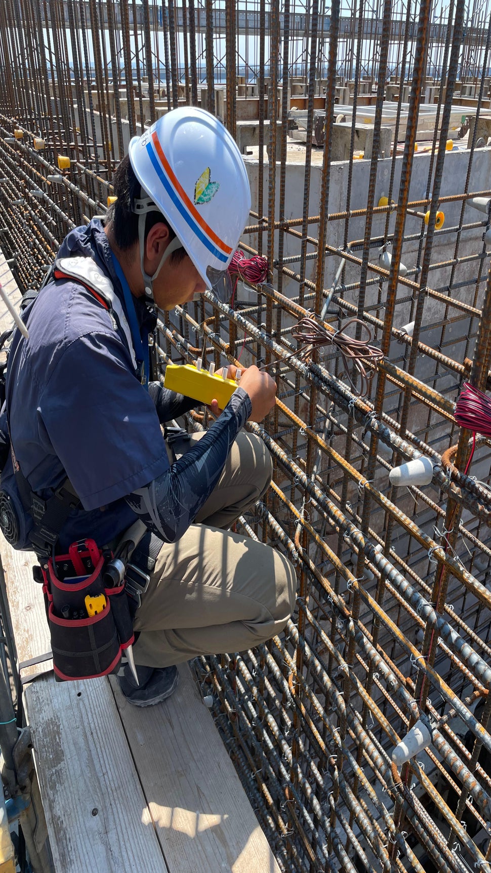高知港三里地区防波堤（南）工事