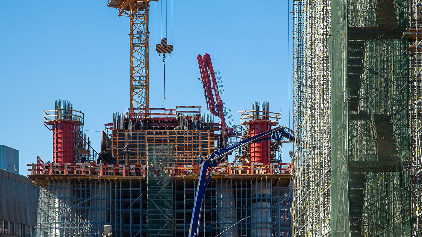 TRIO ST - универсальный комплект с удобными размерами щитов для опалубливания стен, колонн квадратного и прямоугольного сечения, лифтовых шахт