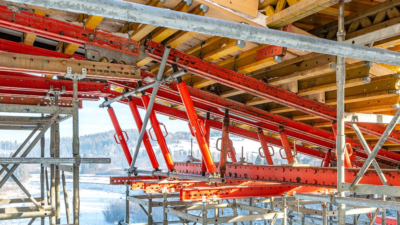 Budowa mostu na rzece Białka w km 9+785,00, w ciągu drogi powiatowej nr 1642k Groń - Trybsz - Niedzica w km 2+131,50 w miejscowości Trybsz