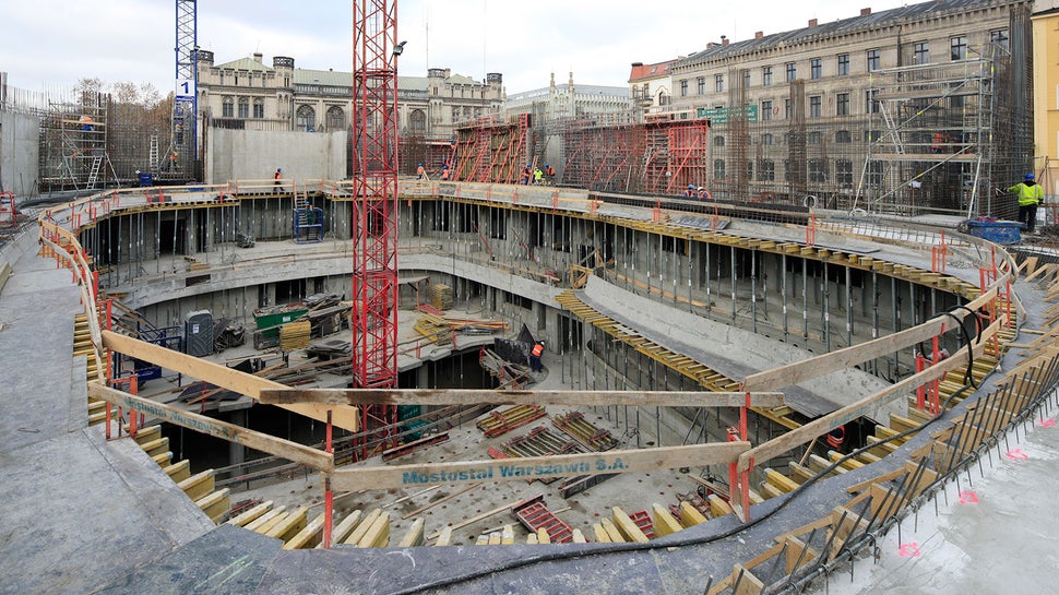 Serwis MS Plus umożliwił szybki zwrot materiału, dzięki któremu zaoszczędzono powierzchnię roboczą.