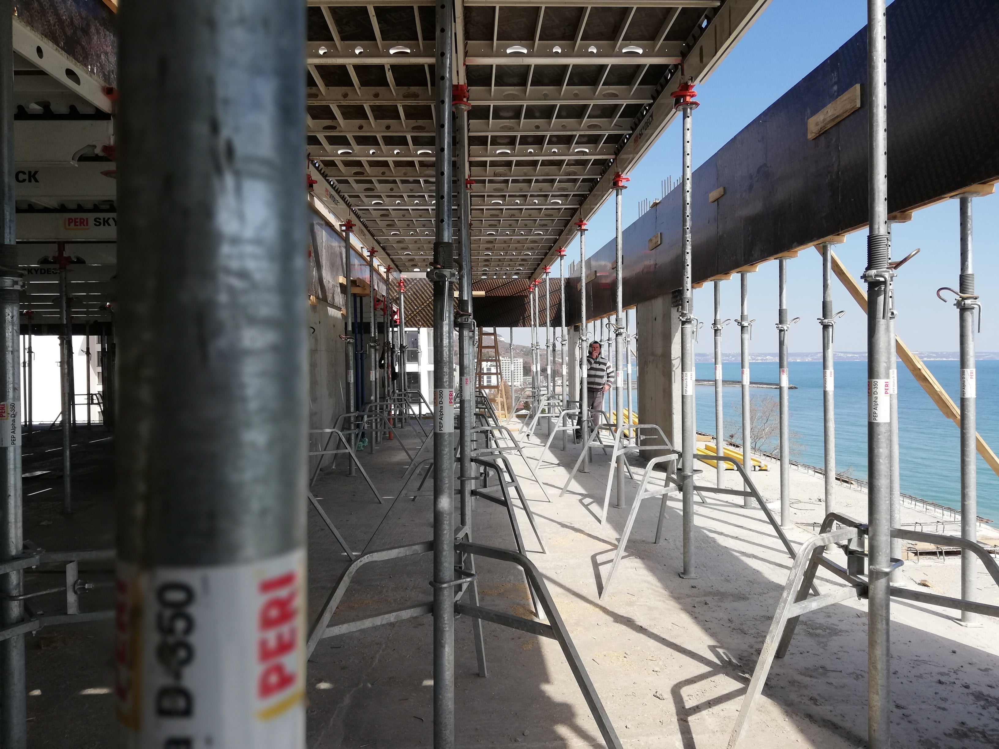 Хотизонтален панелен кофраж SKYDECK