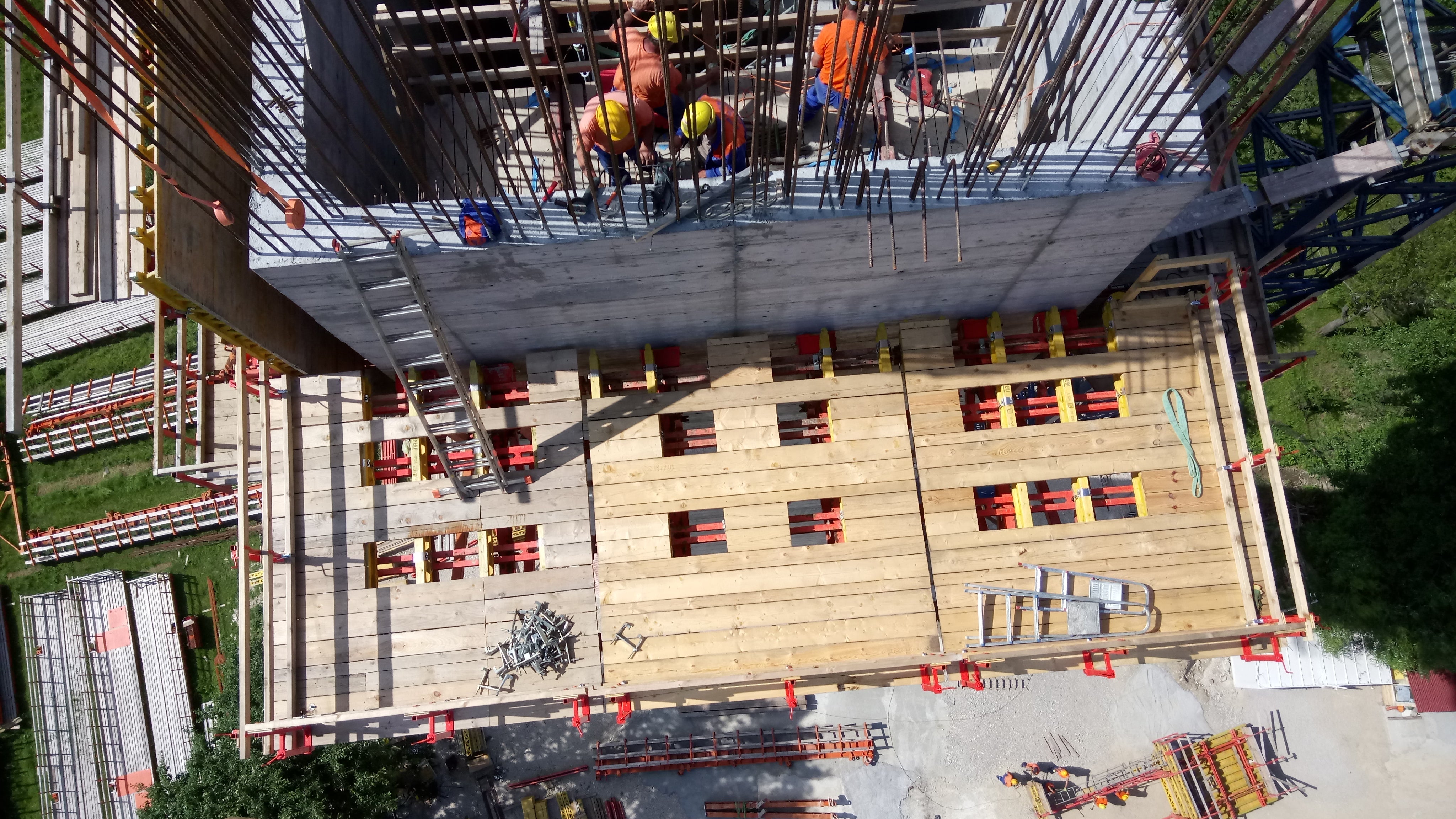 Изграждане на стълб 10